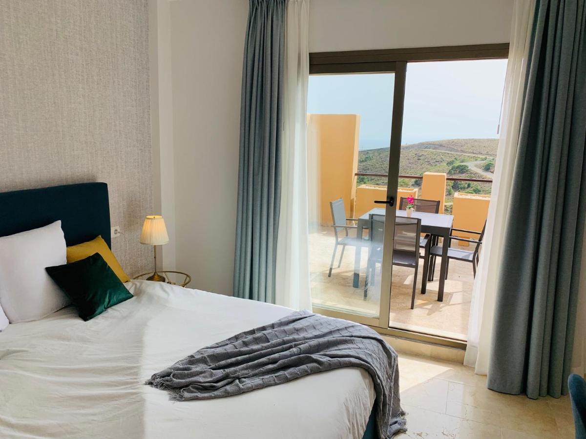 Quartiers Marbella Penthouse In Hacienda Cifuentes Benahavis Appartement Estepona Buitenkant foto