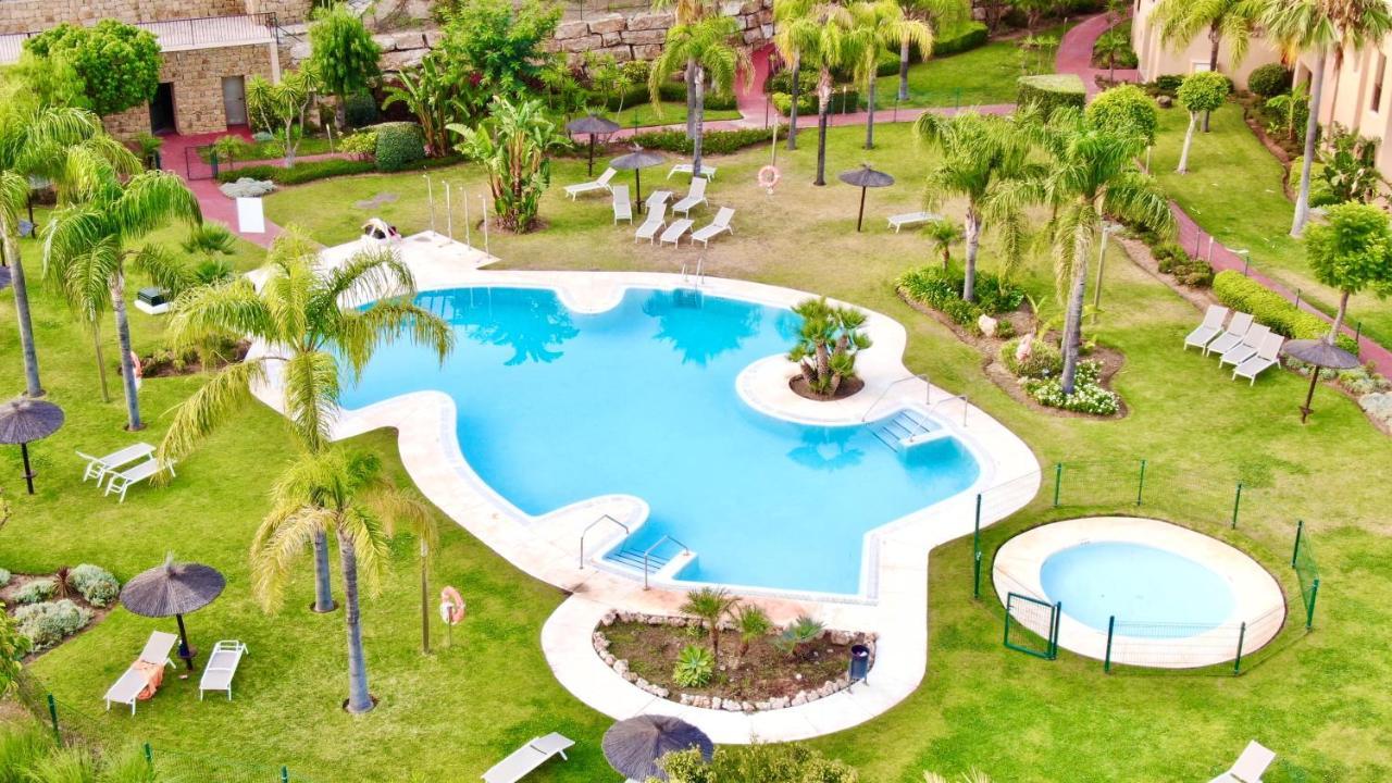 Quartiers Marbella Penthouse In Hacienda Cifuentes Benahavis Appartement Estepona Buitenkant foto