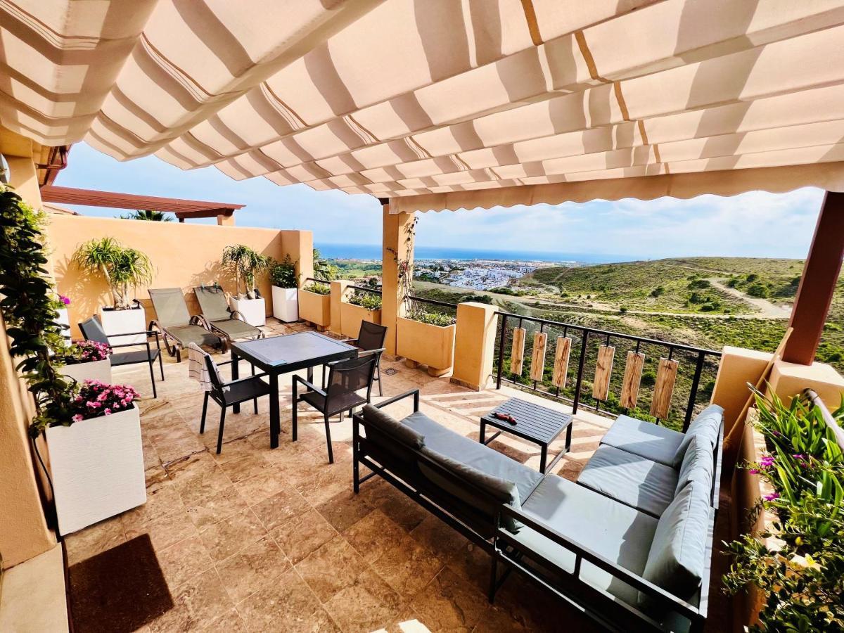 Quartiers Marbella Penthouse In Hacienda Cifuentes Benahavis Appartement Estepona Buitenkant foto